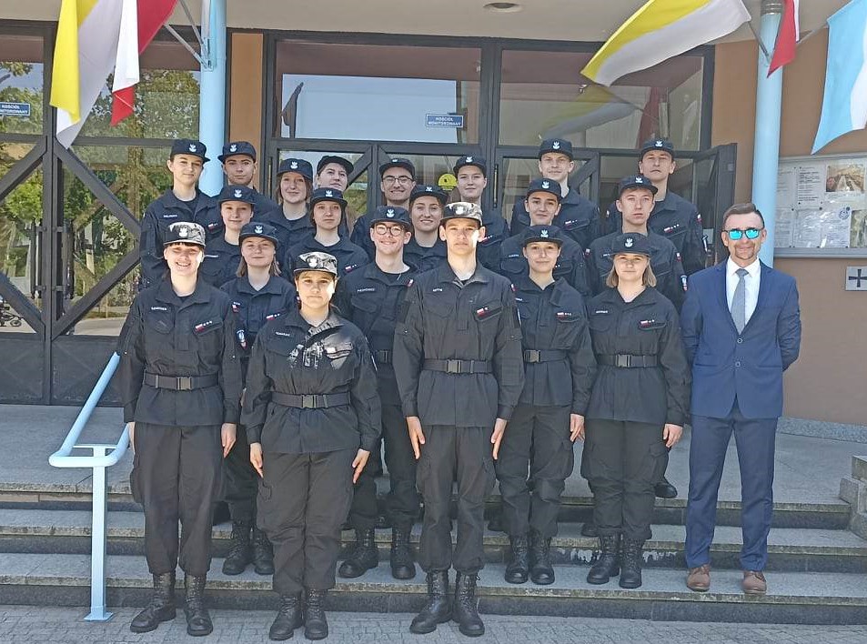 W hołdzie pomordowanym policjantom (2)