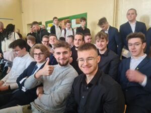 pozegnanie maturzystow23 (10)