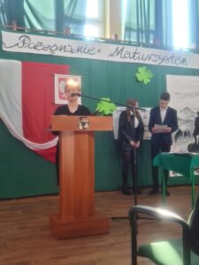 pozegnanie maturzystow23 (13)