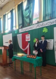 pozegnanie maturzystow23 (15)