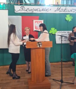 pozegnanie maturzystow23 (19)