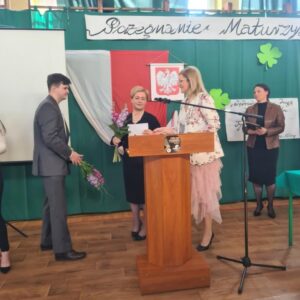 pozegnanie maturzystow23 (20)