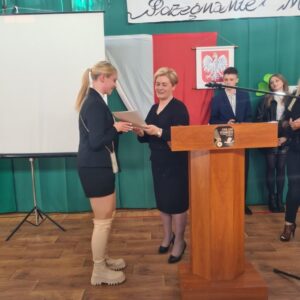 pozegnanie maturzystow23 (28)
