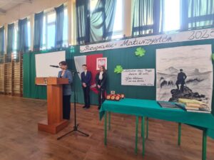 pozegnanie maturzystow23 (3)