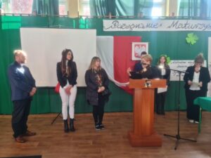 pozegnanie maturzystow23 (38)