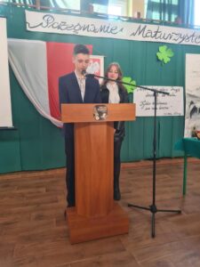 pozegnanie maturzystow23 (4)