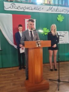 pozegnanie maturzystow23 (46)