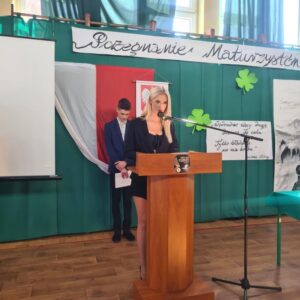 pozegnanie maturzystow23 (48)