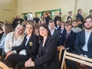 pozegnanie maturzystow23 (9)