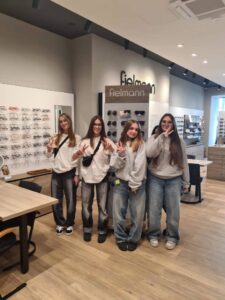 w salonie optycznym (1)