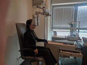 w salonie optycznym (16)