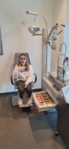 w salonie optycznym (20)