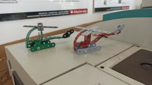 Mechanik precyzyjny na zajęciach (10)