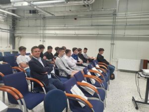 Technicy urządzeń dźwigowych w Urzędzie Dozoru Technicznego (1)