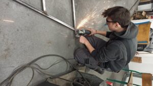 Projekt choinki z metalu (5)