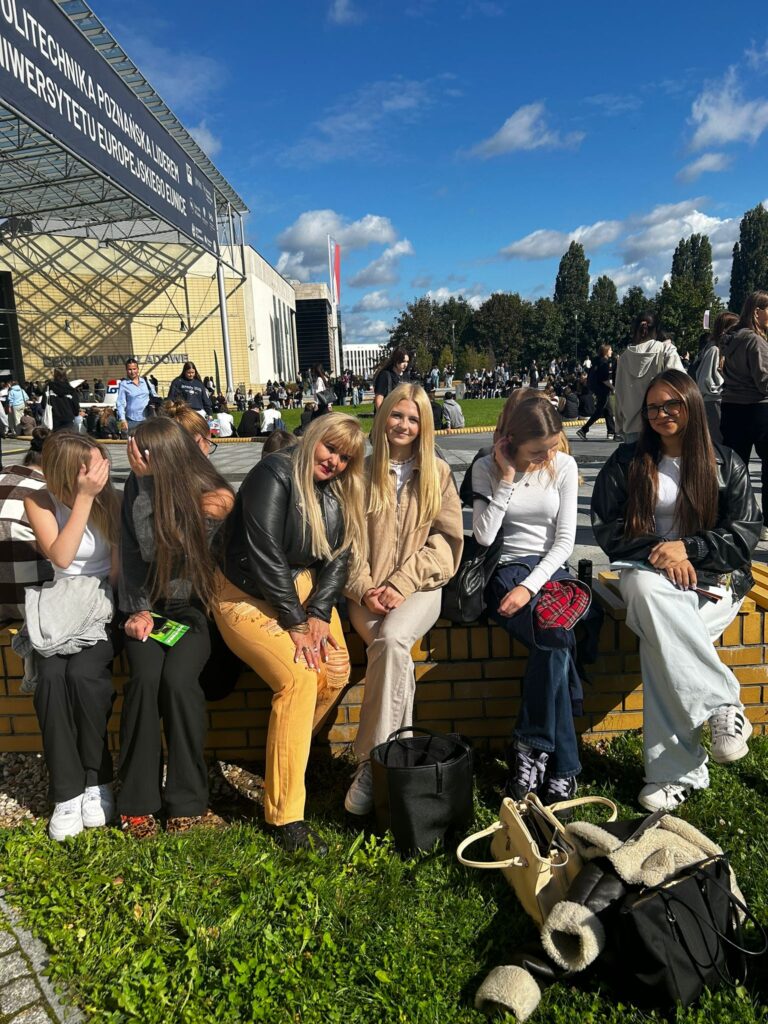 Salon Maturzystów (10)