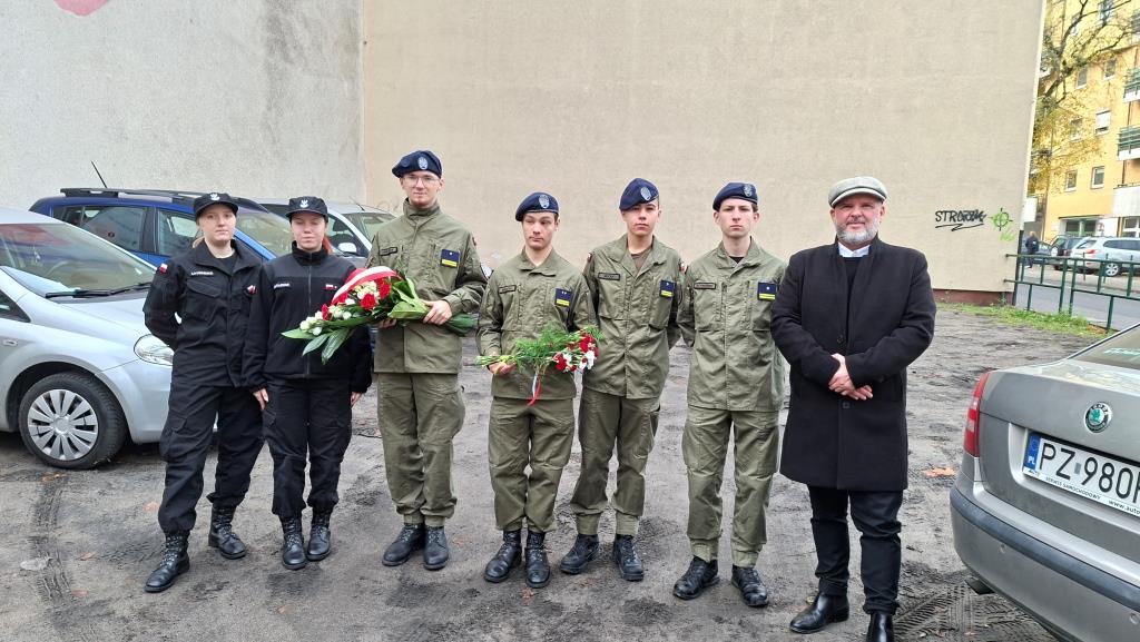 uzniowie na obchodach (3)