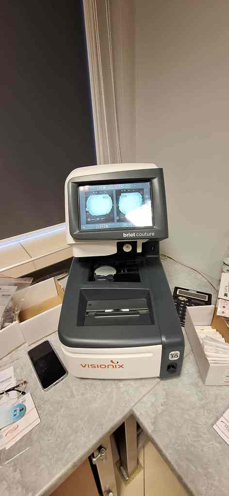 3T2 w salonie optycznym (3)