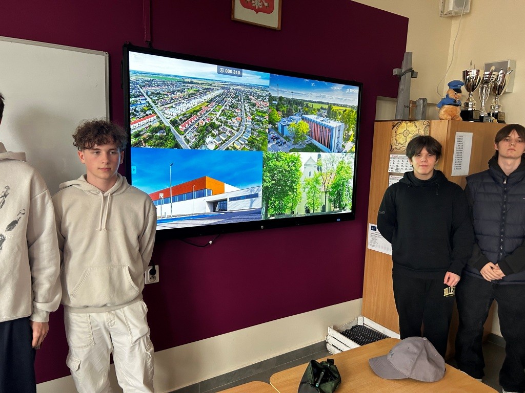 projekt klasy 2O2 (7)