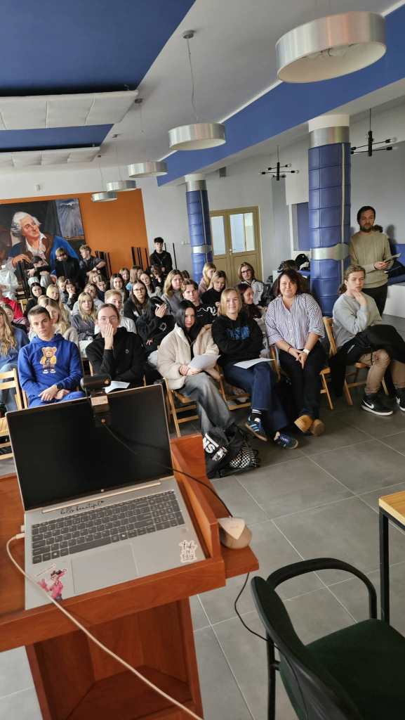 spotkanie z ambasadorem (9)