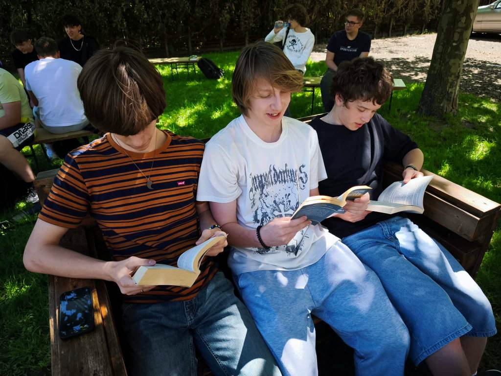 Czytanie na polanie (2)