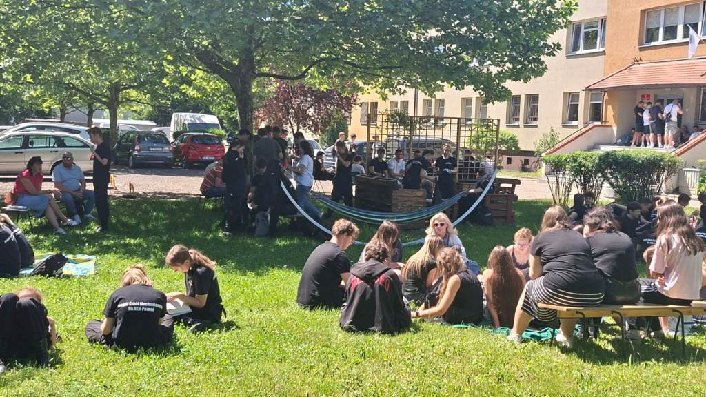 Czytanie na polanie (5)