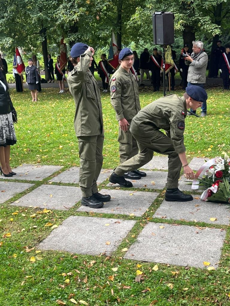 Asysta kadetów (3)